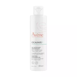 Avène Cicalfate+ Purifying Cleansing Gel gently cleanses and soothes sensitive, irritated skin with Avène Thermal Spring Water.